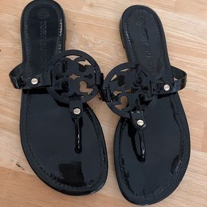 Tory burch millers black size 11